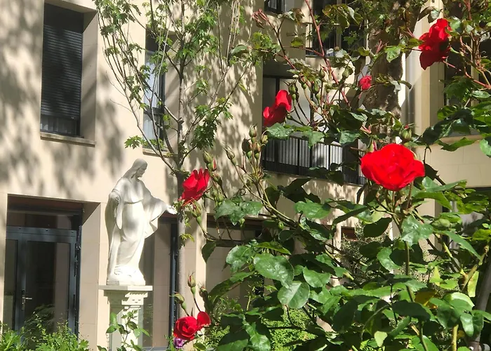 Hotel Maison Saint Charles - Association Habitat Et Humanisme Ile De France