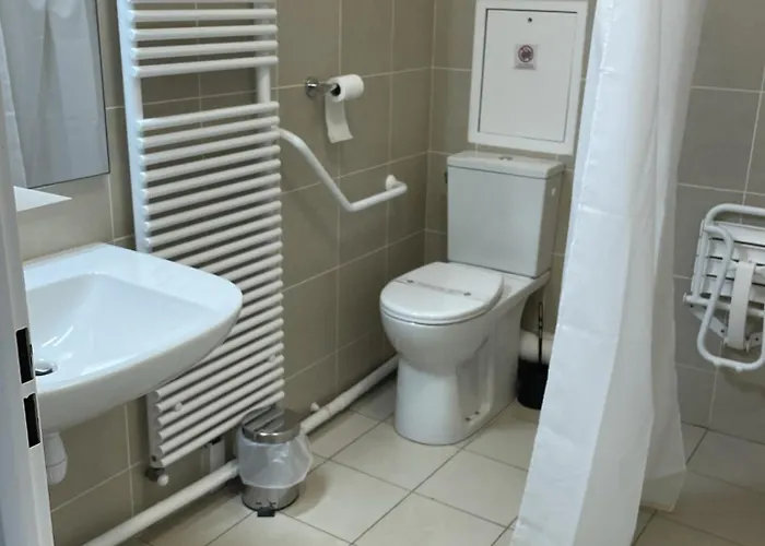 Maison Saint Charles - Association Habitat Et Humanisme Ile De France * Paris